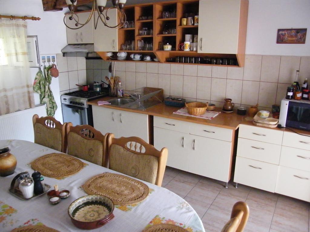 הורזו Pensiunea Casa Filoxenia מראה חיצוני תמונה